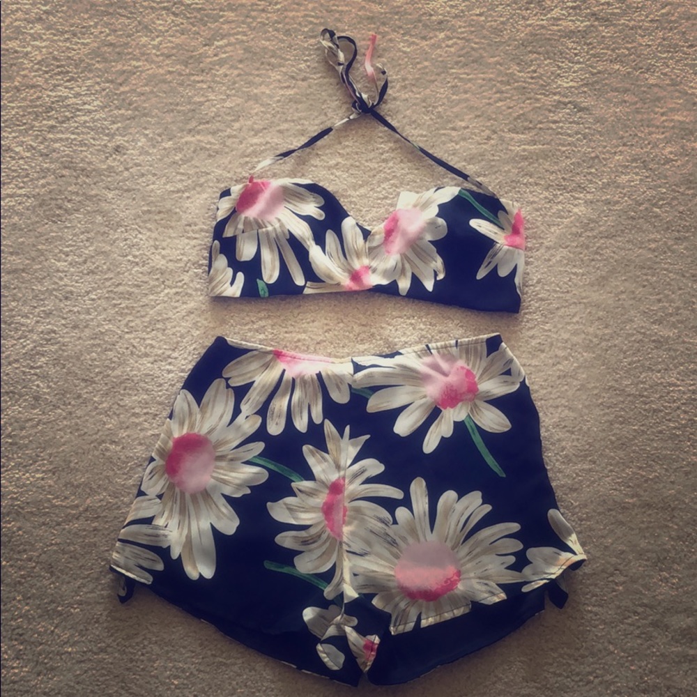 NEW - 2 piece floral coordinate set from TOBI